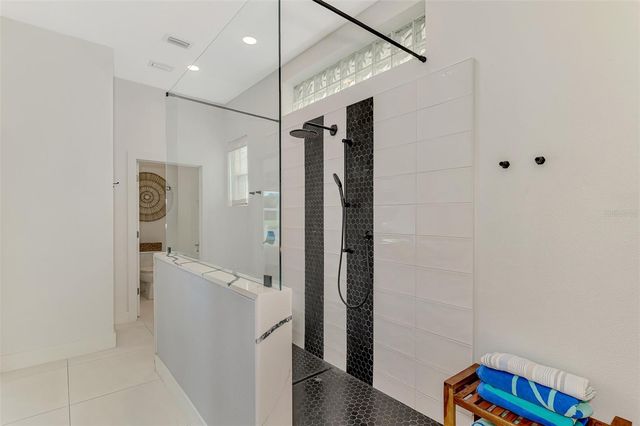 561 FALLBROOK DRIVE, Venice, FL 34292