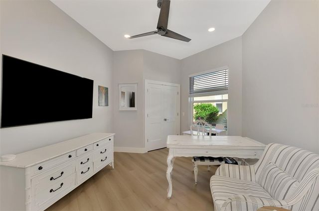 561 FALLBROOK DRIVE, Venice, FL 34292