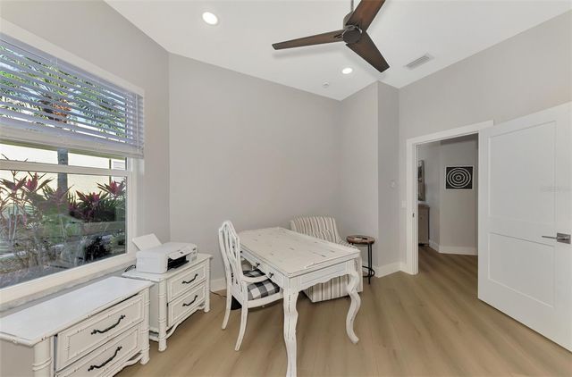 561 FALLBROOK DRIVE, Venice, FL 34292