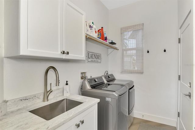 561 FALLBROOK DRIVE, Venice, FL 34292