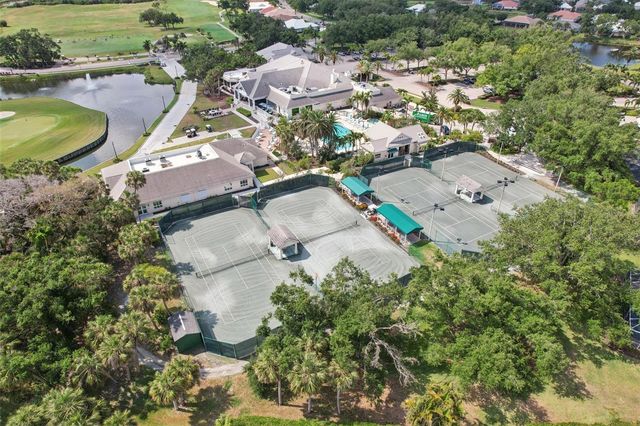 561 FALLBROOK DRIVE, Venice, FL 34292