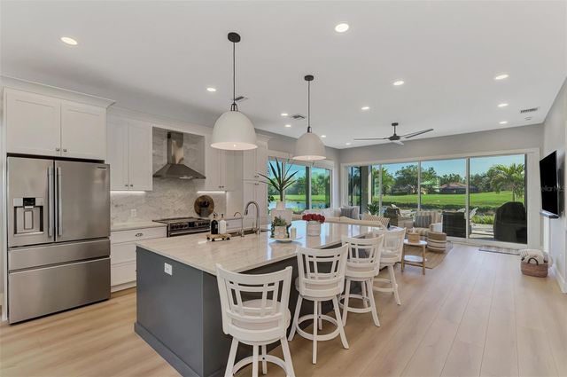 561 FALLBROOK DRIVE, Venice, FL 34292