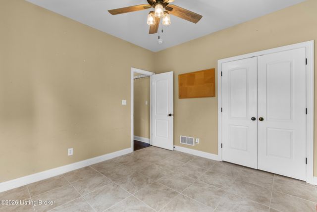 7908 Princess Wood Ct, Louisville, KY 40214