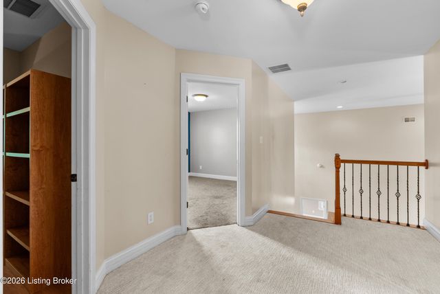 7908 Princess Wood Ct, Louisville, KY 40214