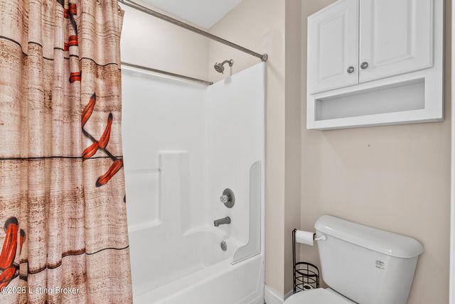 7908 Princess Wood Ct, Louisville, KY 40214