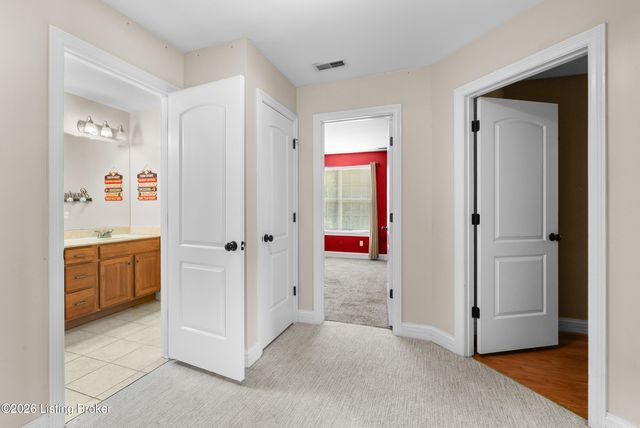 7908 Princess Wood Ct, Louisville, KY 40214