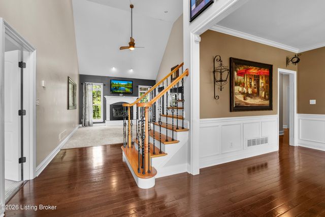 7908 Princess Wood Ct, Louisville, KY 40214