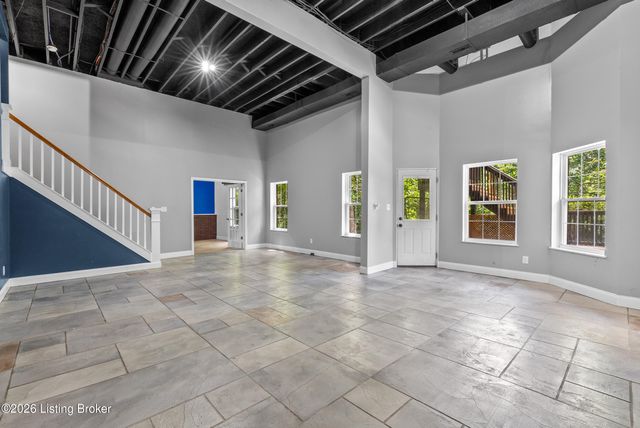 7908 Princess Wood Ct, Louisville, KY 40214