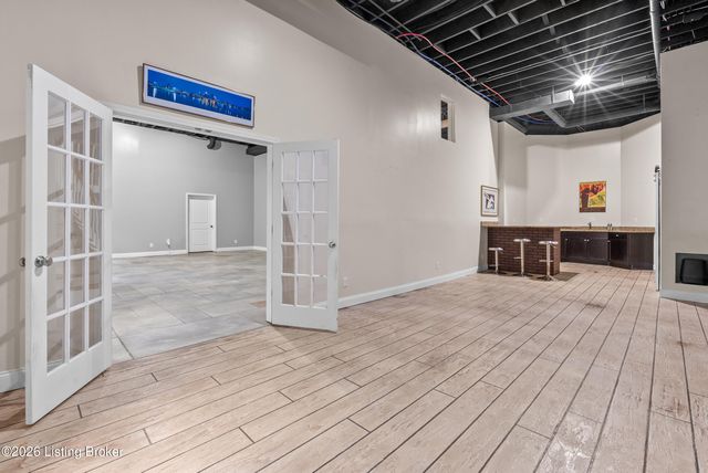 7908 Princess Wood Ct, Louisville, KY 40214