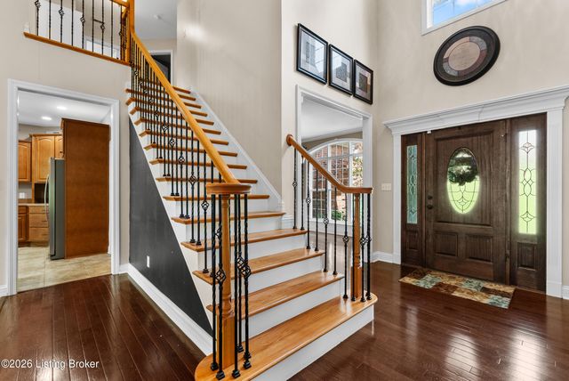 7908 Princess Wood Ct, Louisville, KY 40214