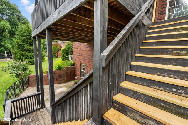 7908 Princess Wood Ct, Louisville, KY 40214