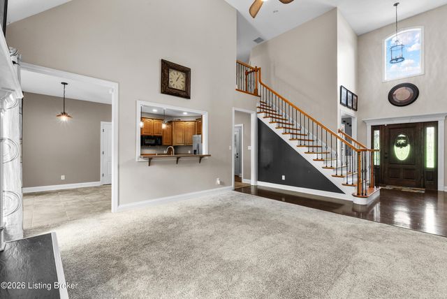 7908 Princess Wood Ct, Louisville, KY 40214