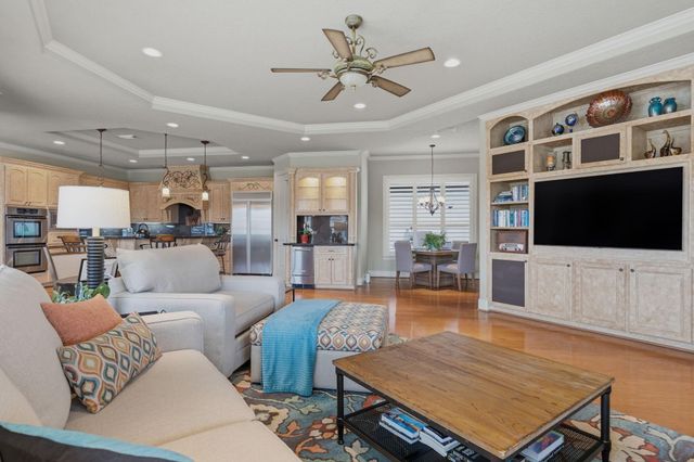 9305 Old River Court E, Montgomery, TX 77356