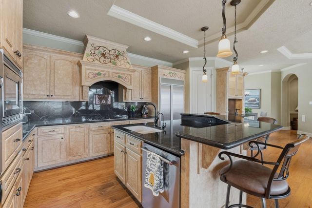 9305 Old River Court E, Montgomery, TX 77356
