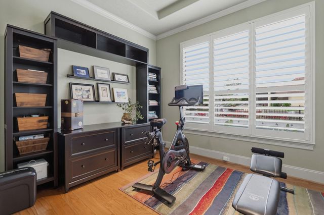 9305 Old River Court E, Montgomery, TX 77356