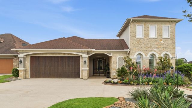 9305 Old River Court E, Montgomery, TX 77356