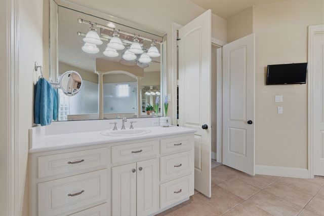 9305 Old River Court E, Montgomery, TX 77356
