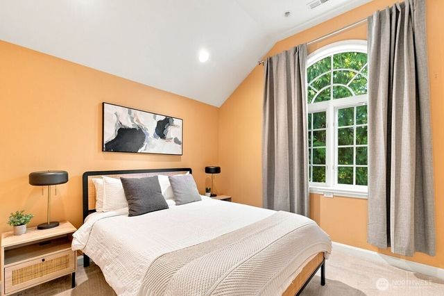 26020 SE Old Black Nugget Road, Issaquah, WA 98029
