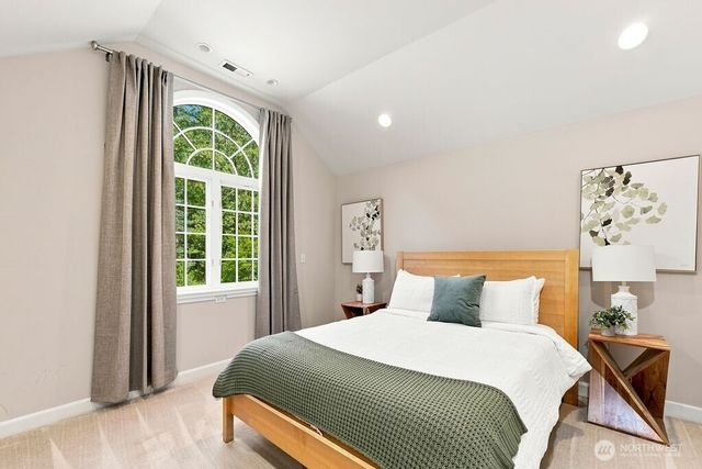 26020 SE Old Black Nugget Road, Issaquah, WA 98029
