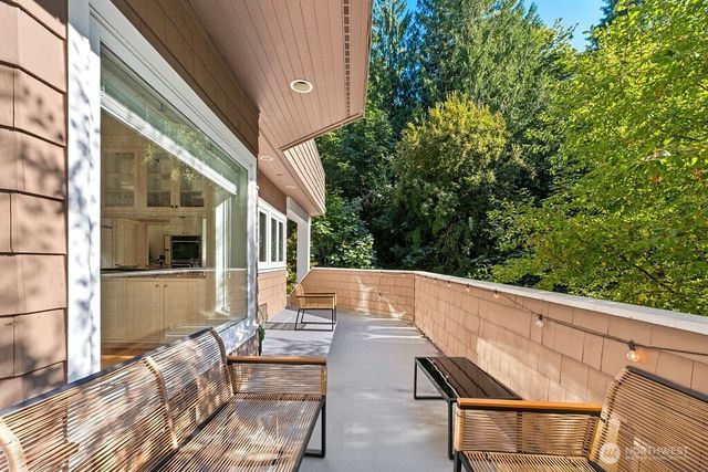 26020 SE Old Black Nugget Road, Issaquah, WA 98029