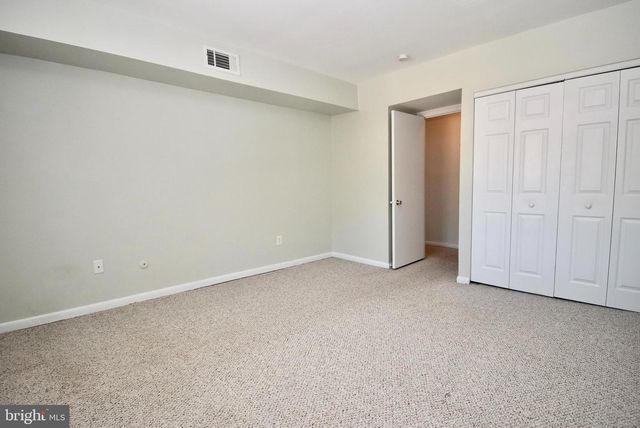 5428-D1 VALLEY GREEN DR, Wilmington, DE 19808