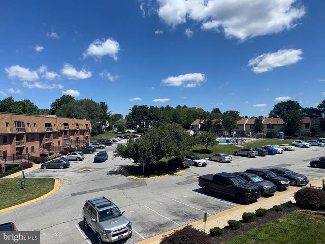 5428-D1 VALLEY GREEN DR, Wilmington, DE 19808