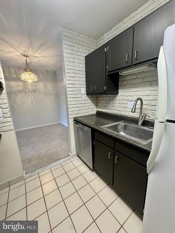 5428-D1 VALLEY GREEN DR, Wilmington, DE 19808