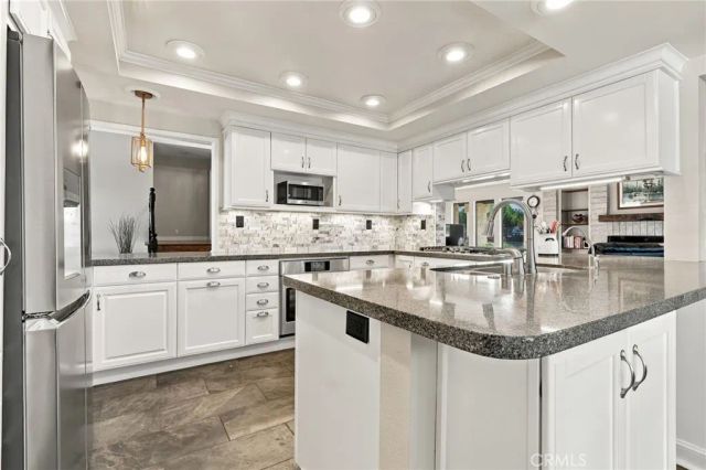2429 Cliff Road, Upland, CA 91784