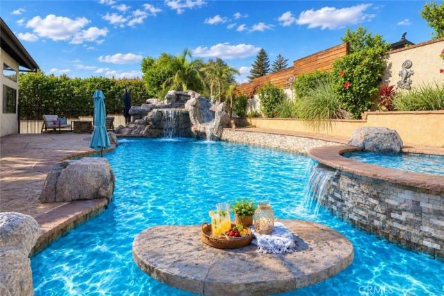 2429 Cliff Road, Upland, CA 91784