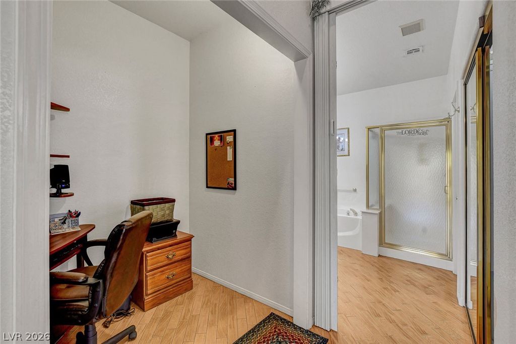Image 21 of property listing at 5090 Shadow River Street, Las Vegas, NV 89148