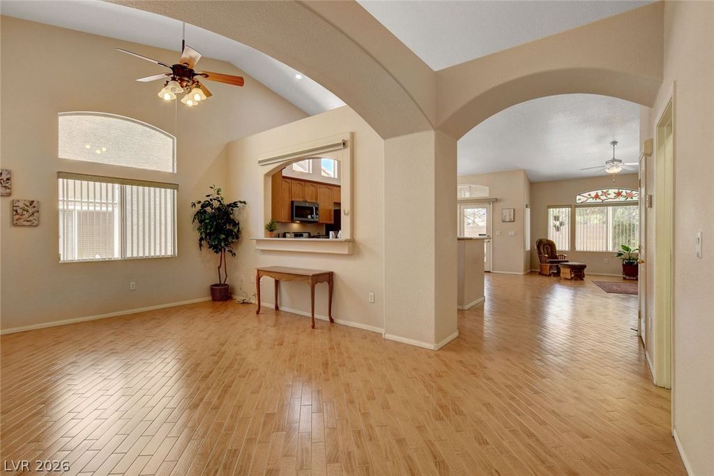 Image 4 of property listing at 5090 Shadow River Street, Las Vegas, NV 89148