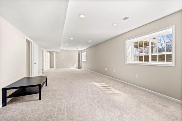 955 Park Drive, Belle Plaine, MN 56011