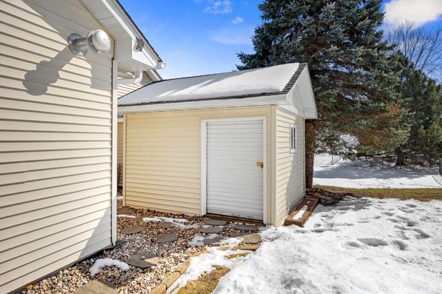 955 Park Drive, Belle Plaine, MN 56011