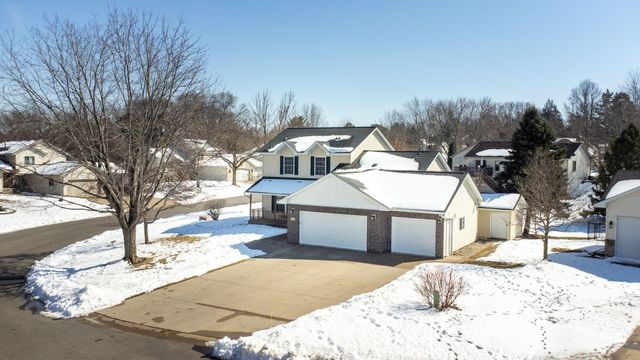 955 Park Drive, Belle Plaine, MN 56011