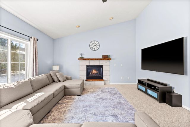 955 Park Drive, Belle Plaine, MN 56011