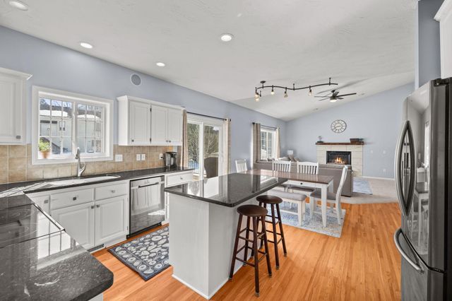 955 Park Drive, Belle Plaine, MN 56011