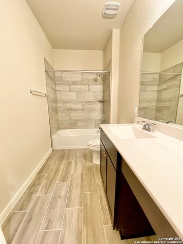 520 Scenic Song Dr, Spring Branch, TX 78070