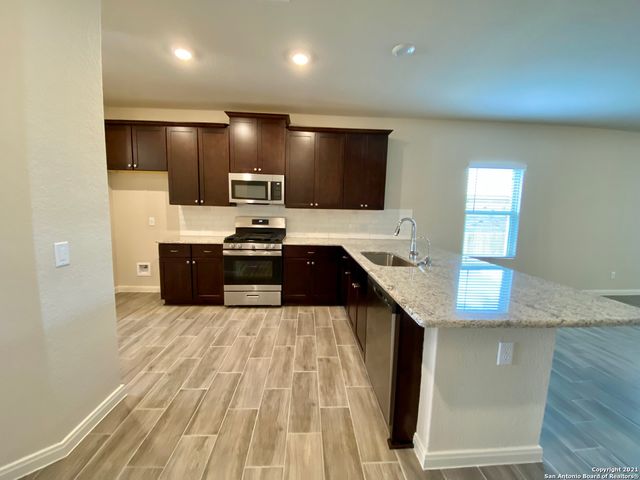 520 Scenic Song Dr, Spring Branch, TX 78070