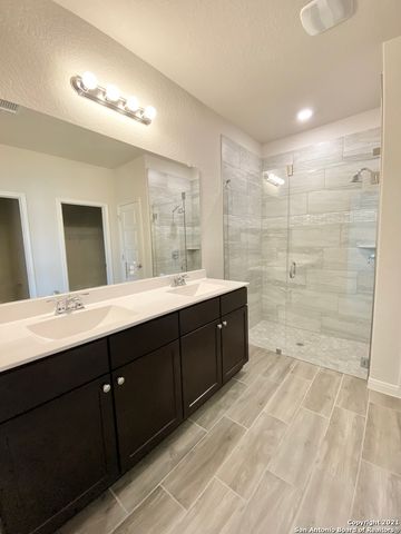 520 Scenic Song Dr, Spring Branch, TX 78070