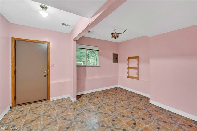 4554 Whitehall Drive, South Euclid, OH 44121