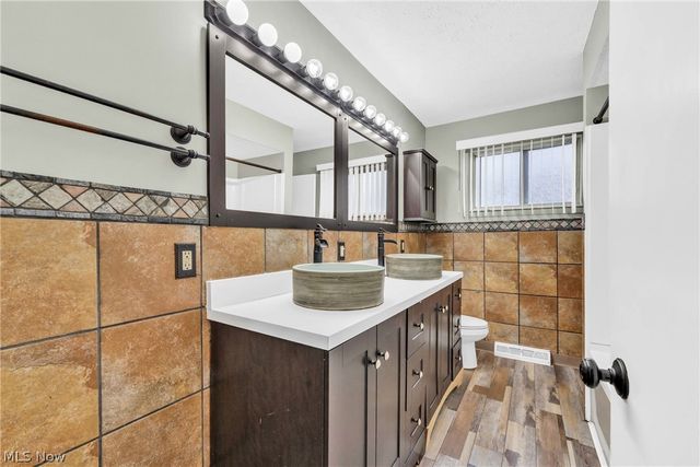 4554 Whitehall Drive, South Euclid, OH 44121