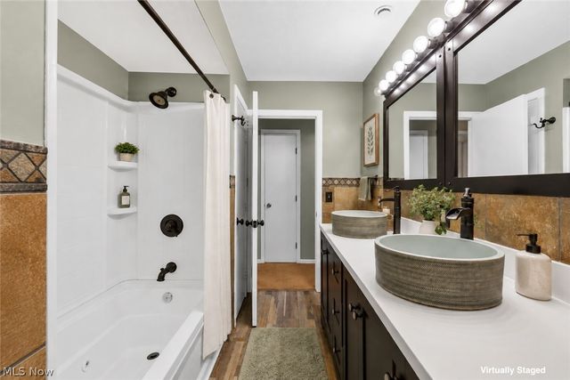 4554 Whitehall Drive, South Euclid, OH 44121
