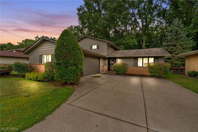 4554 Whitehall Drive, South Euclid, OH 44121