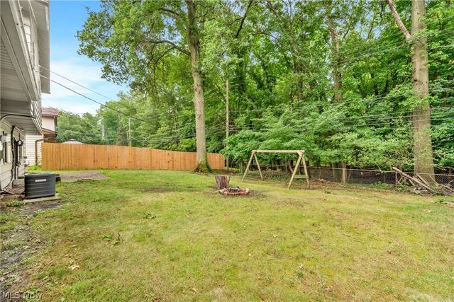 4554 Whitehall Drive, South Euclid, OH 44121