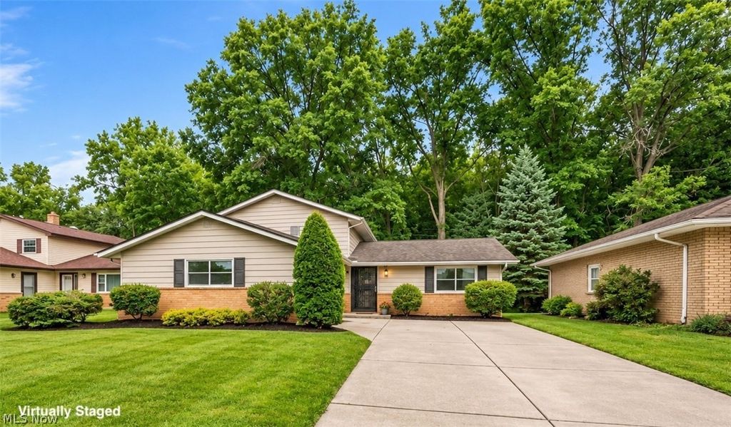 4554 Whitehall Drive, South Euclid, OH 44121