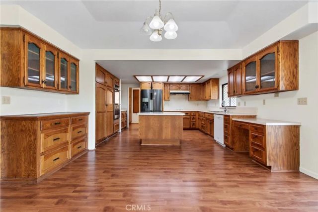 30785 Golden Gate Drive, Canyon Lake, CA 92587