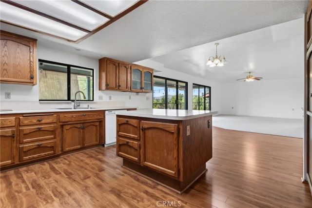 30785 Golden Gate Drive, Canyon Lake, CA 92587