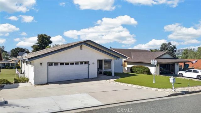 30785 Golden Gate Drive, Canyon Lake, CA 92587