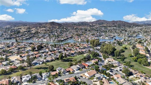30785 Golden Gate Drive, Canyon Lake, CA 92587