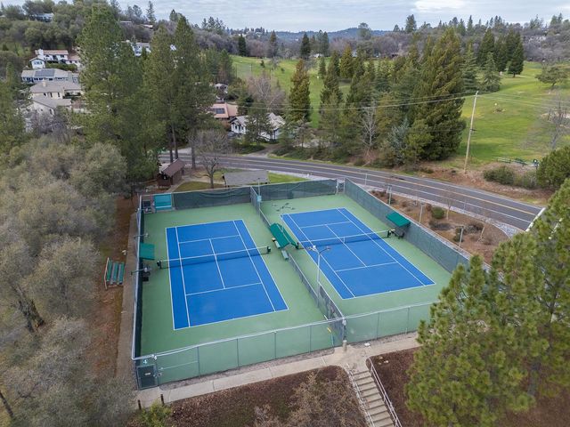 24713 Oro Valley Rd, Auburn, CA 95602